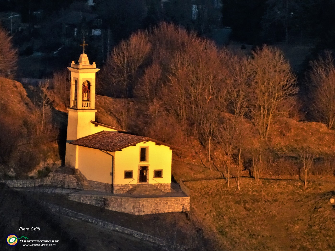 62 Zoom sulla chiesetta di San Barnaba di Salmezza.JPG